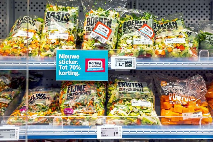 Der niederländische Lebensmittelhändler Albert Heijn gewährt Rabatte mithilfe digitaler Preisschilder und Dynamic Pricing