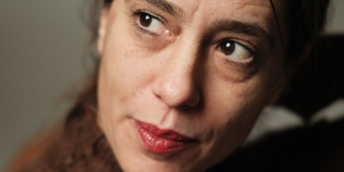 Warum sich Francesca Torzo für die perfekte Fliese ins Gesicht greift