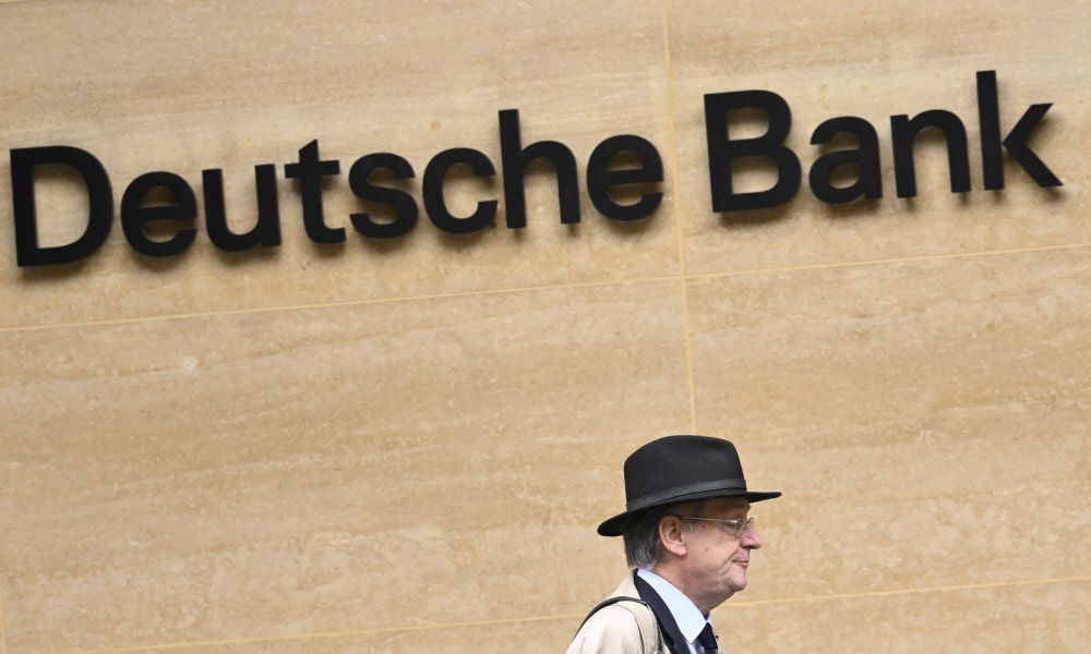 EU bemüht sich um Beruhigung der Finanzmärkte, während Aktien der Deutschen Bank einbrechen