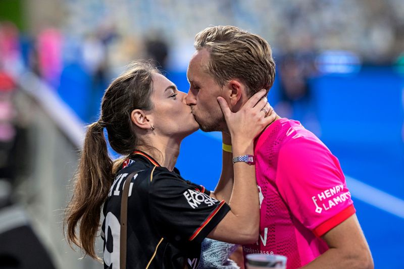 Schon unsere urzeitlichen Vorfahren haben miteinander geschmust