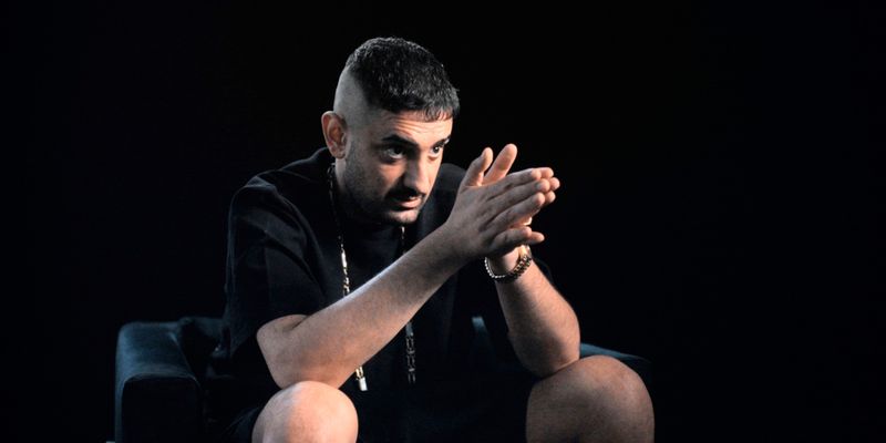 Deutschrapper Haftbefehl spricht auf Netflix über Drogen und Nahtoderfahrung