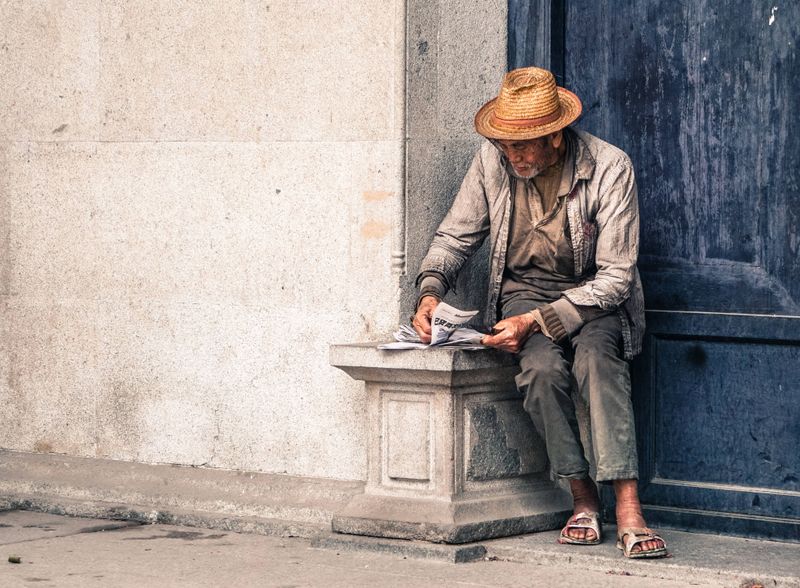 Haben und Gehabe: Ein Essay über das Nicht-Zugeben-Können, woher man kommt